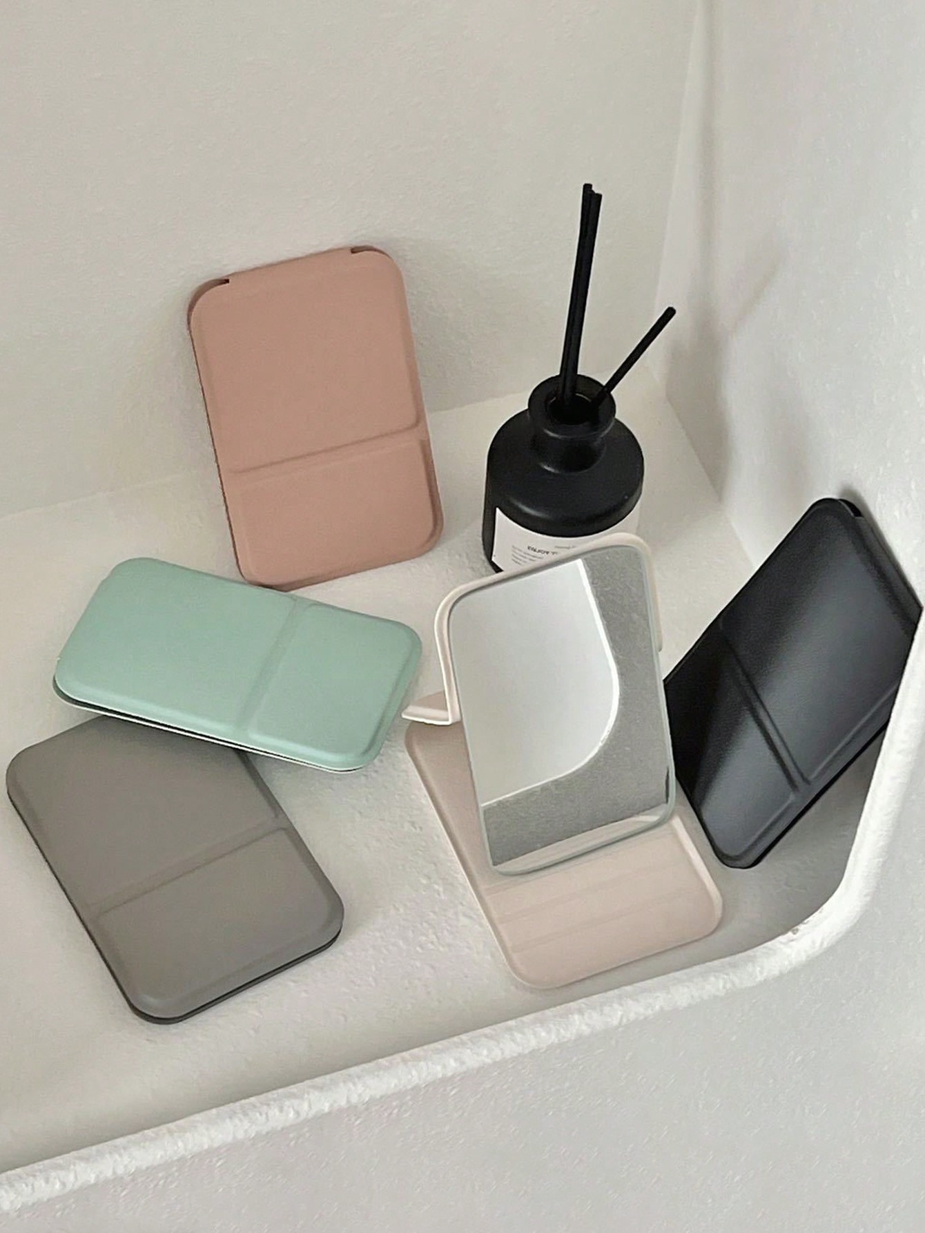 Draagbare opvouwbare mini-make - Laptops recensie en prijs